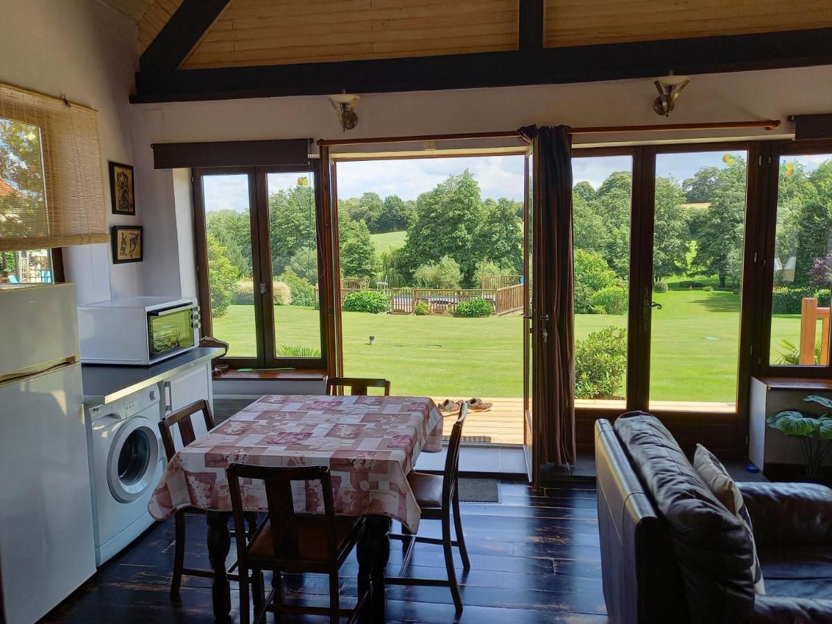 La Gasteboisiere With Swimming Pool And Games Room Le Mesnil-Adelee エクステリア 写真